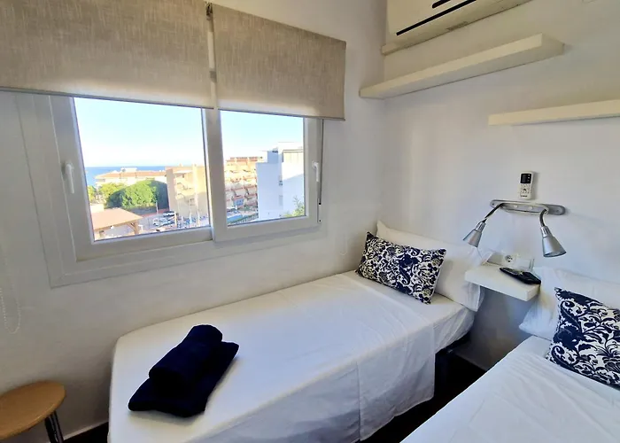 Sr Mediterraneo Playa De La Carihuela *